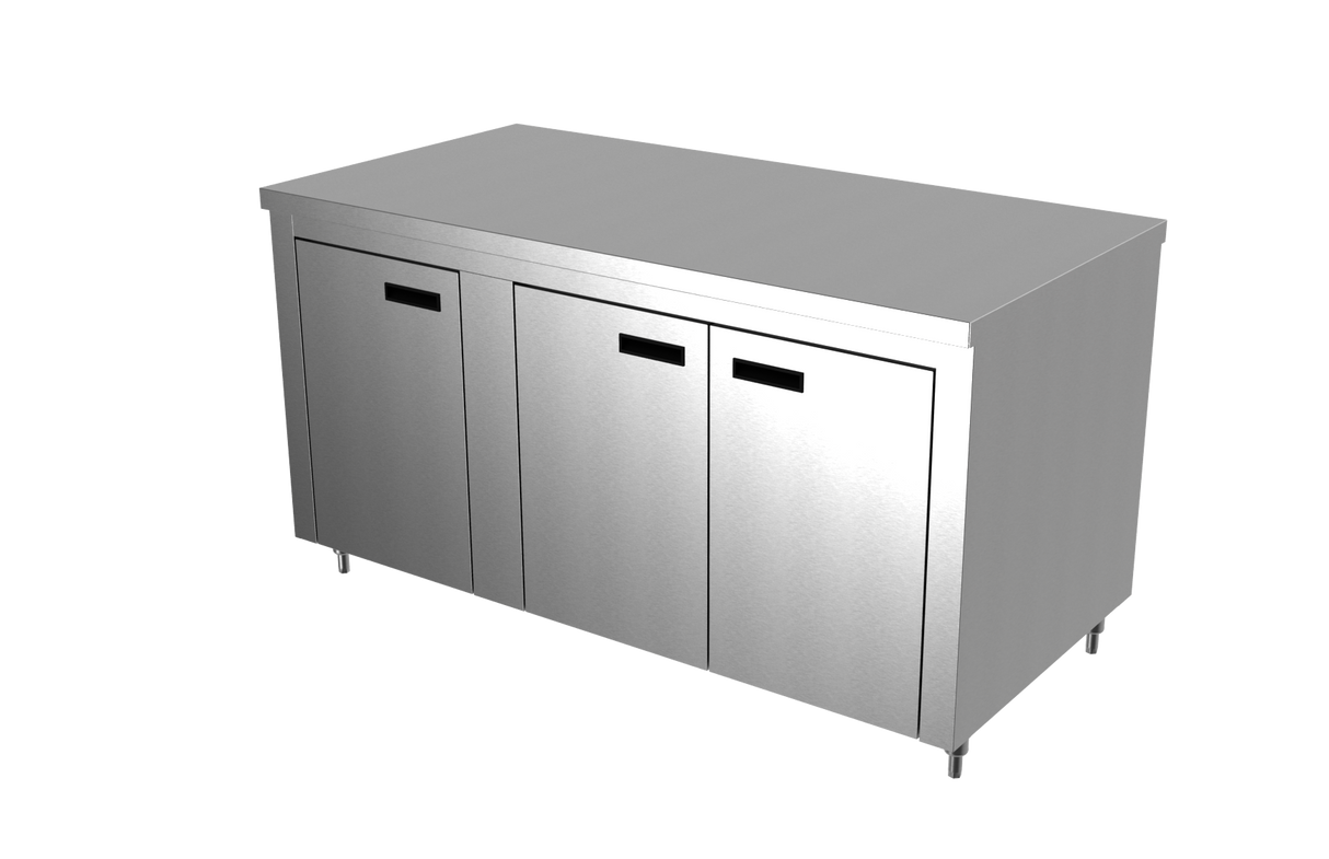 Armoire de cuisine professionnelle en acier inoxydable avec trois portes et un plan de travail plat, présentée sur un fond blanc uni.